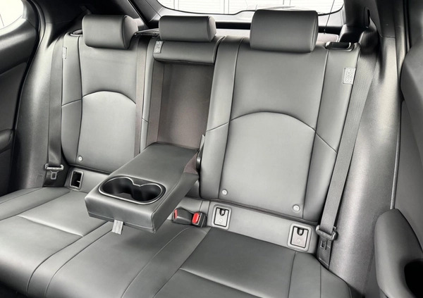 Lexus UX cena 147900 przebieg: 33163, rok produkcji 2021 z Brzeziny małe 466